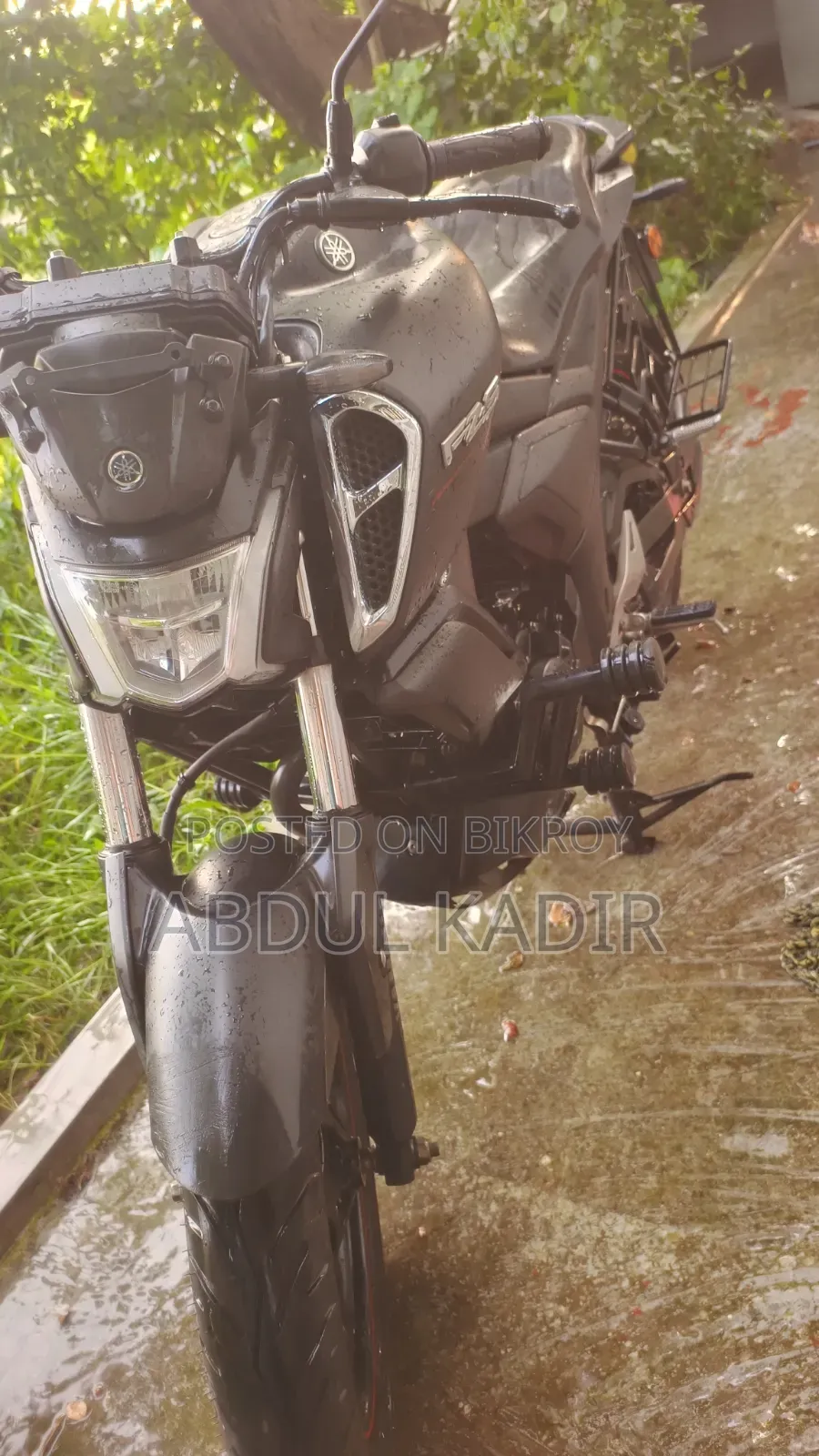 ইয়ামাহা এফজেডএস ভি৪ ২০২৬ কালো