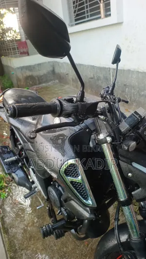 ইয়ামাহা এফজেডএস ভি৪ ২০২৬ কালো