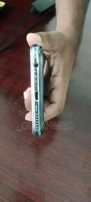 Vivo Y17 256 GB