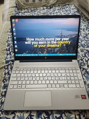 Laptop HP 15s 8GB AMD Ryzen 5 HDD+SSD 256GB