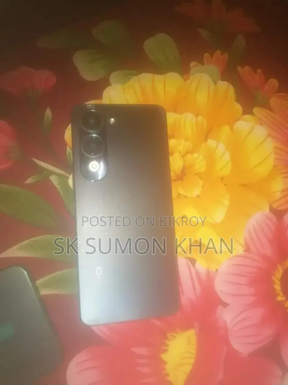 Vivo Y04 256 GB নীল
