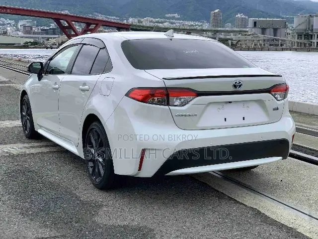Toyota Corolla 2021 Pearl