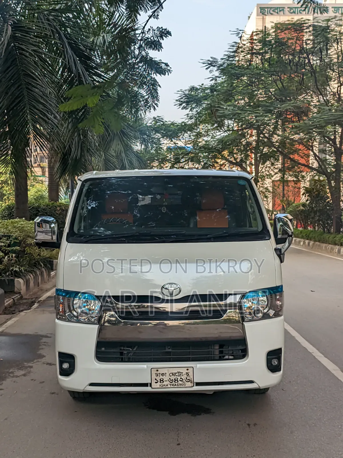 Toyota HiAce 2019 White