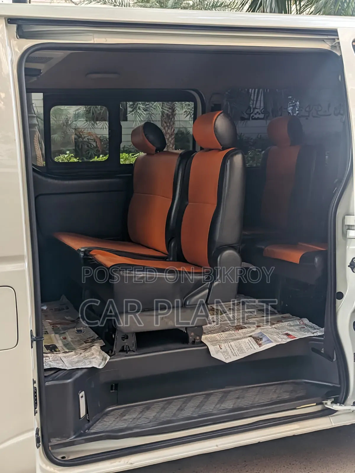 Toyota HiAce 2019 White