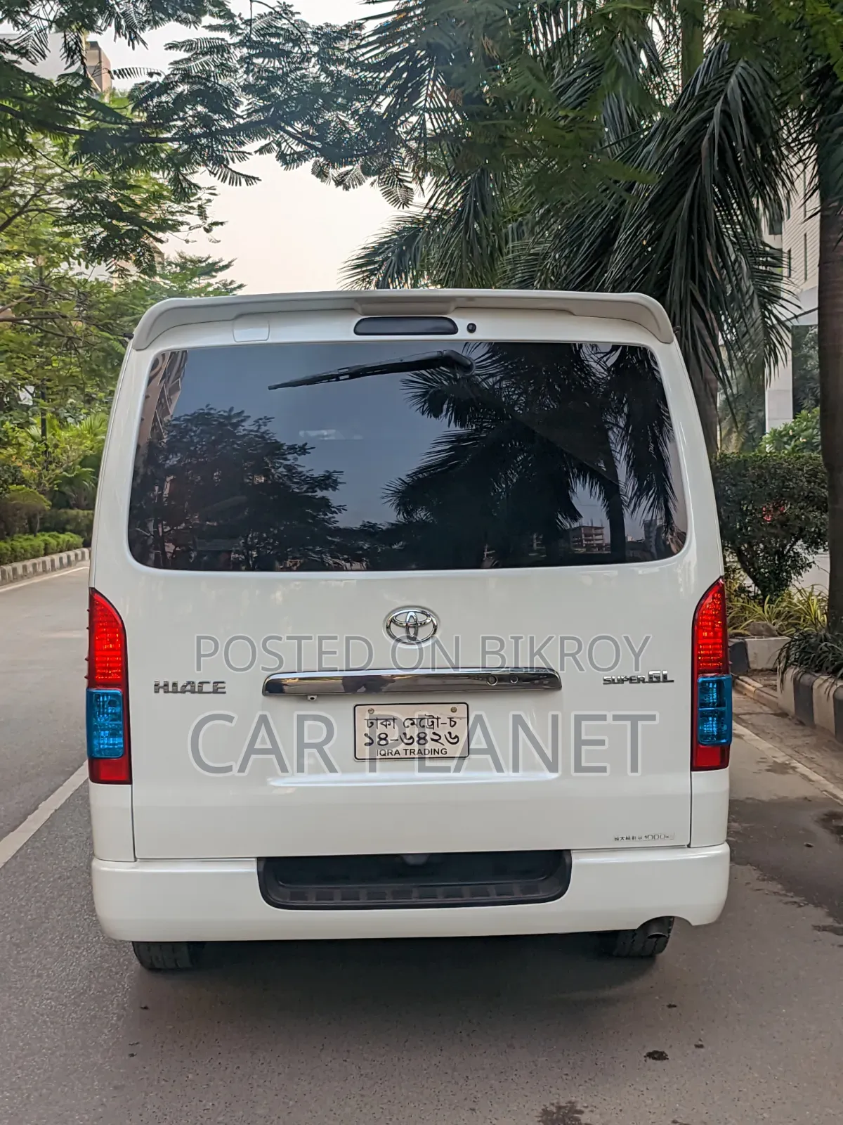 Toyota HiAce 2019 White