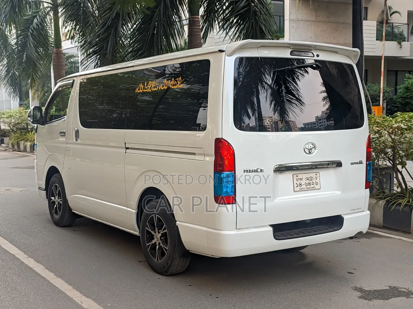 Toyota HiAce 2019 White