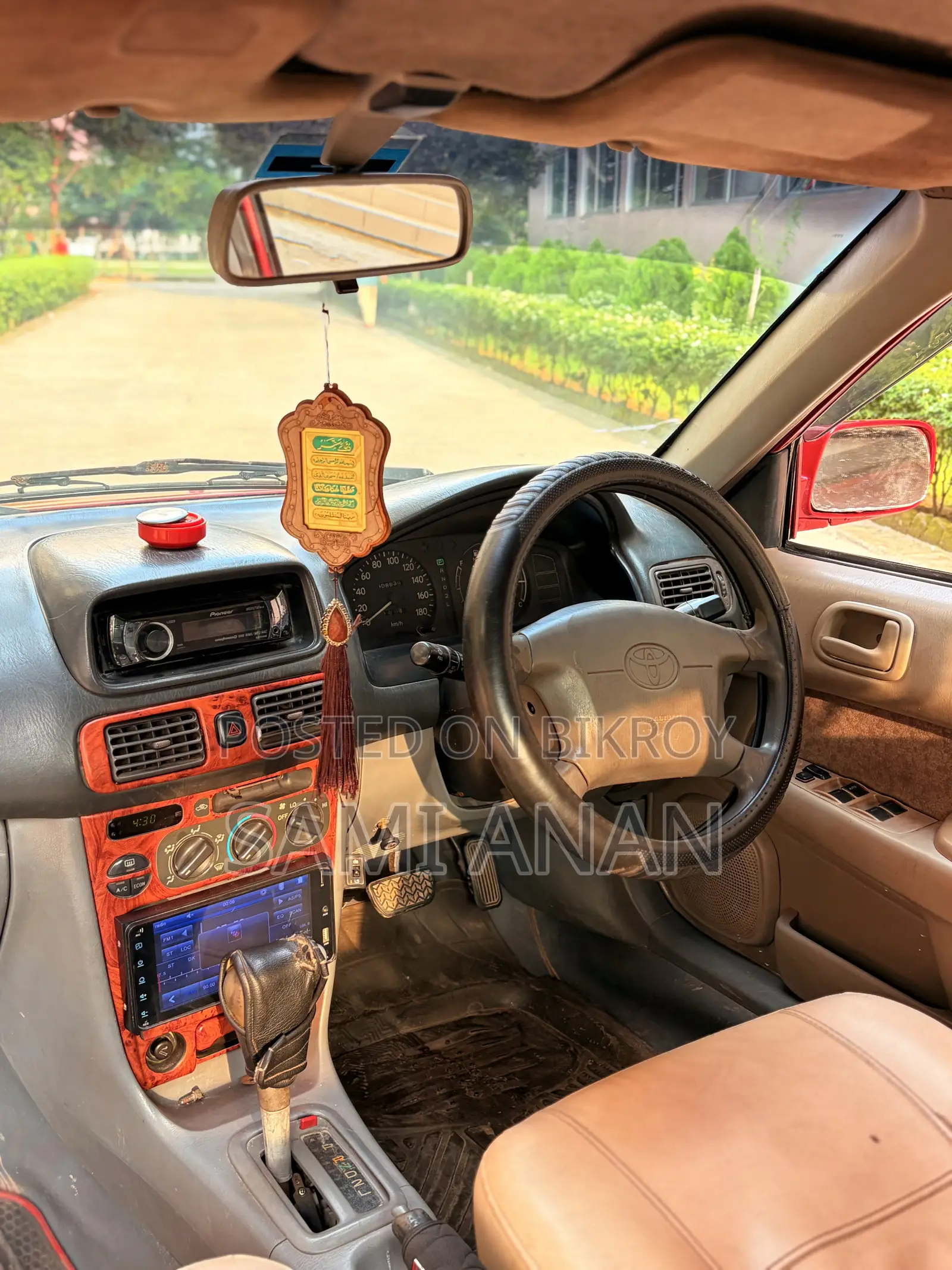 Toyota Corolla 1997 Red