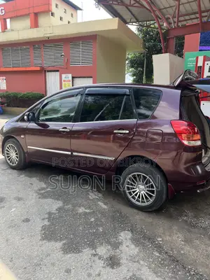 টয়োটা করোল্লা স্পাসিও ২০০২ মেরুন