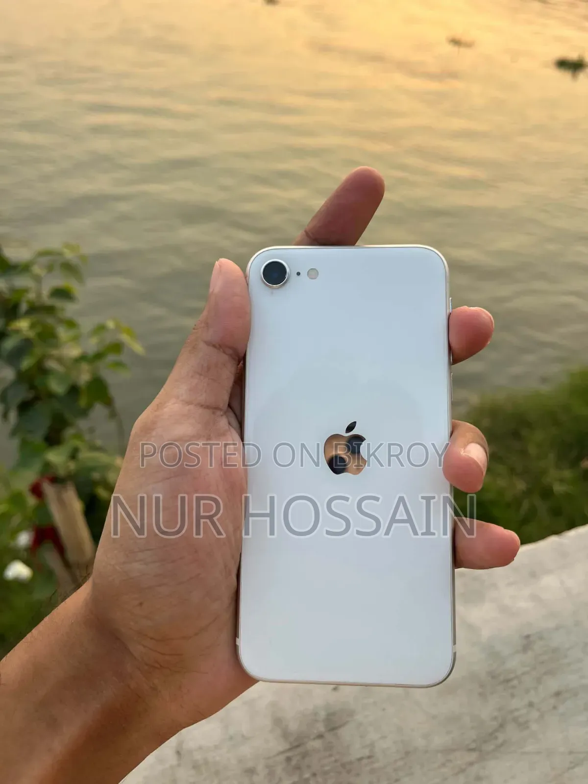 Apple iPhone SE (2020) 128 GB White