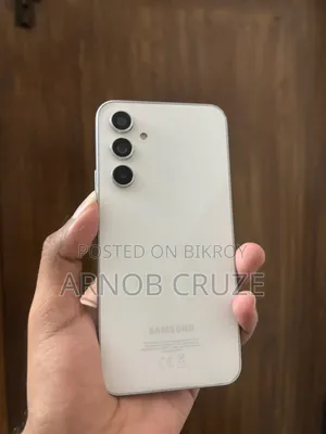 স্যামসাং গ্যালাক্সি এ৫৪ ৫জি ১২৮ জিবি হোয়াইট