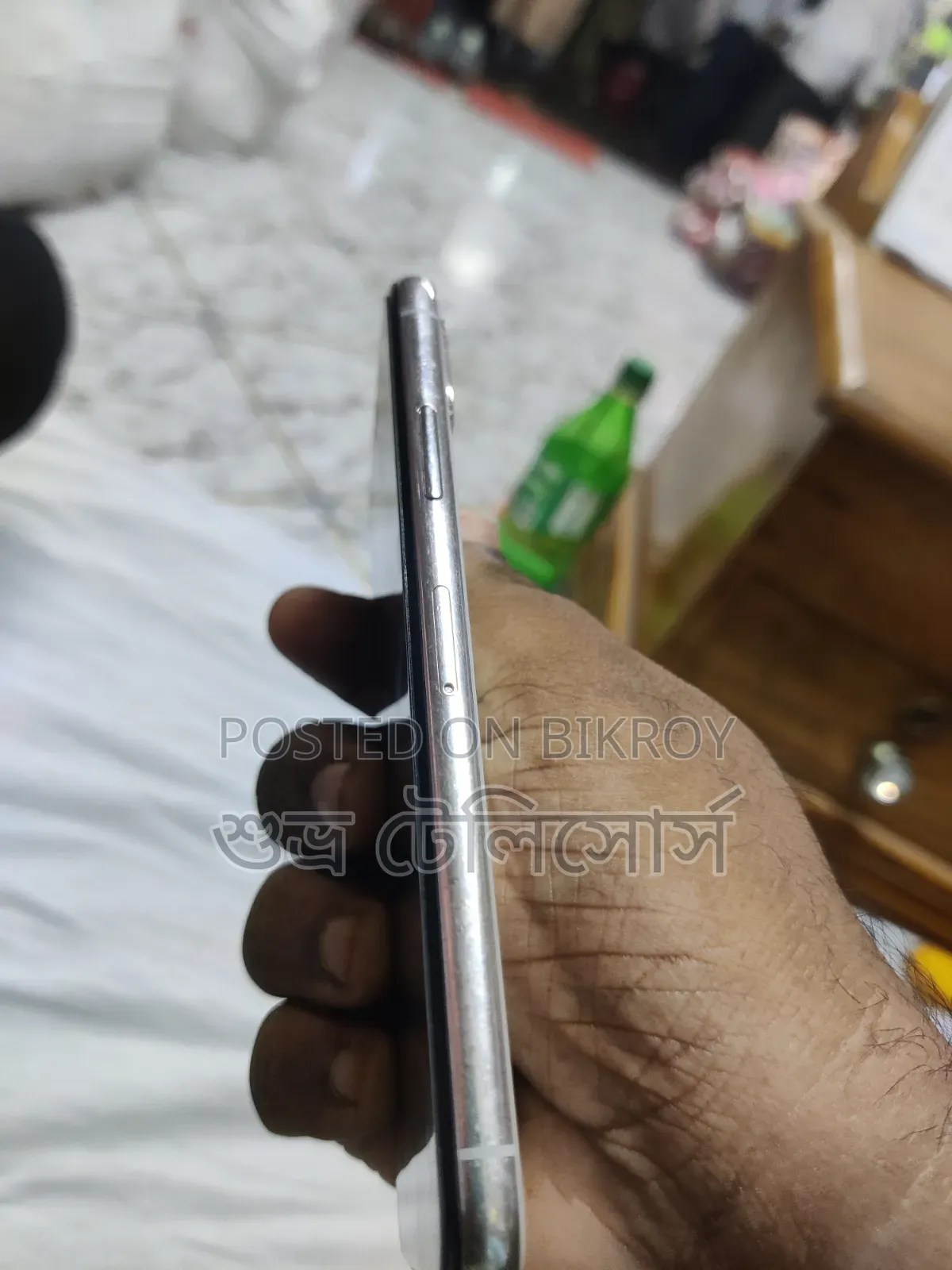অ্যাপল আইফোন এক্স ৬৪ জিবি হোয়াইট