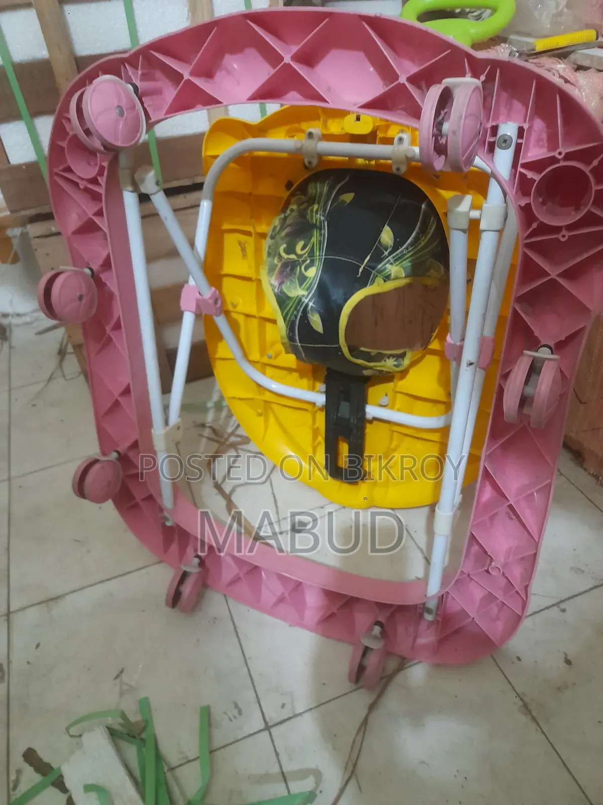 Baby Walker Plays Music