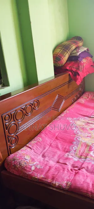 ৬/৭ ফিট খাট