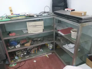 ডিসপ্লে কর্নার শোকেস