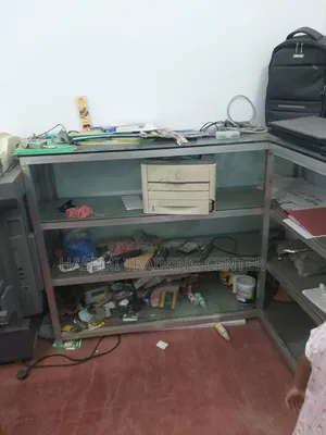 ডিসপ্লে কর্নার শোকেস