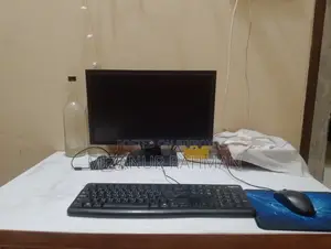 Desktop Computer HP 8GB AMD Ryzen 3 SSD 256GB