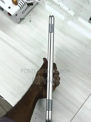 ল্যাপটপ স্যামসাং ক্রোমবুক প্লাস ৪জিবি ইন্টেল সেলেরন ইএমএমসি ৩২জিবি