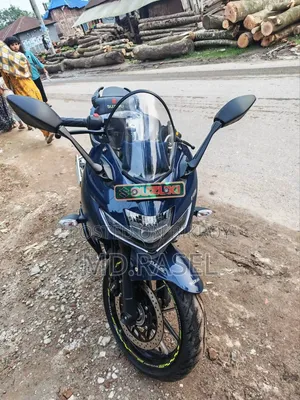 সুজুকি জিক্সার এসএফ ২০২৫ নীল