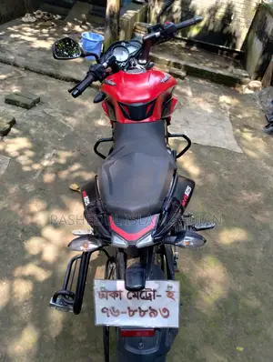 বাজাজ পালসার এনএস১২৫ ২০২৫ লাল