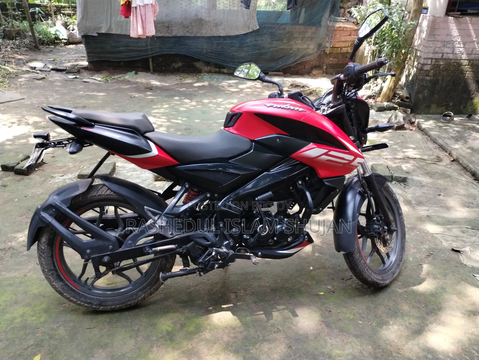 বাজাজ পালসার এনএস১২৫ ২০২৫ লাল