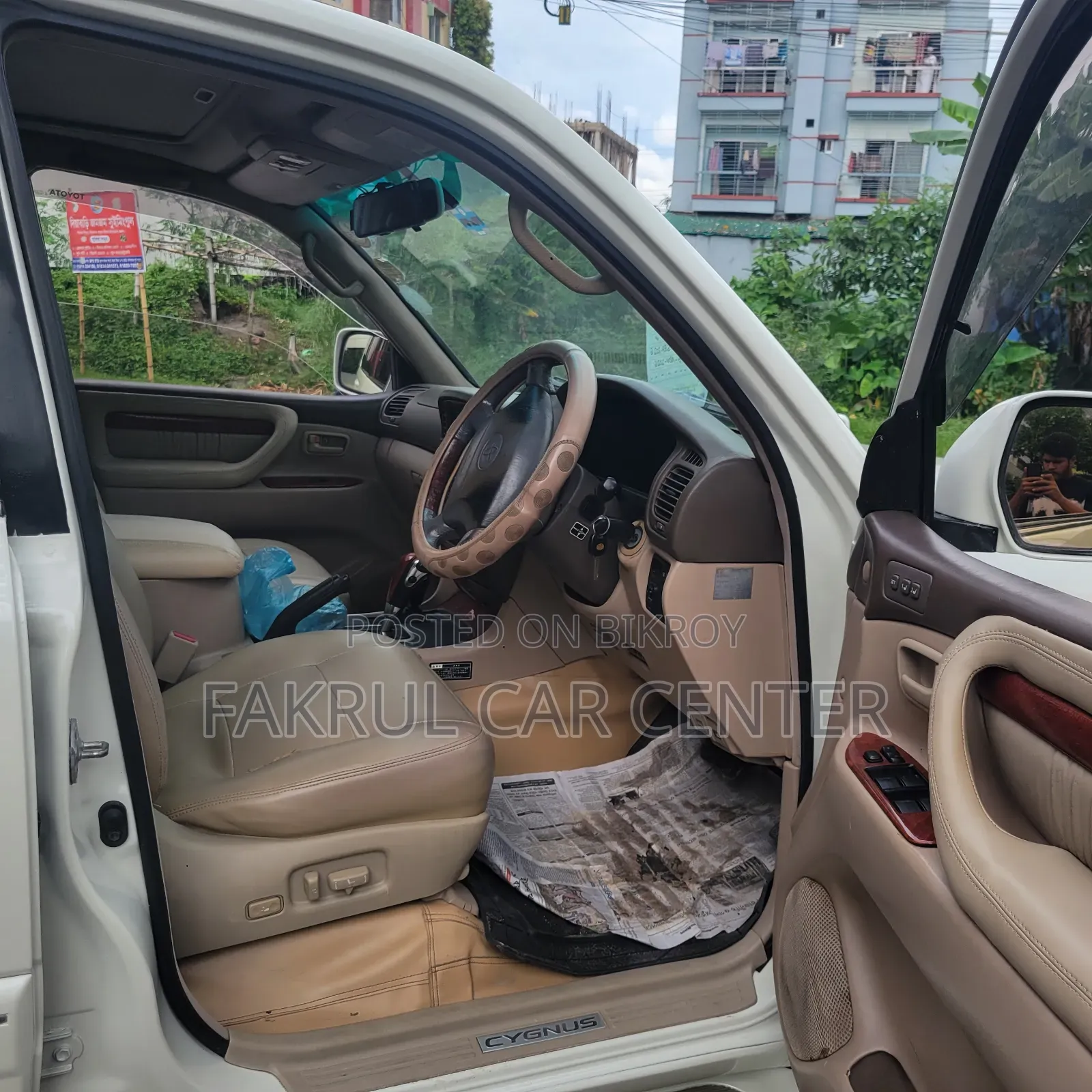 Lexus LX 470 All-Wheel Drive 2003 Pearl