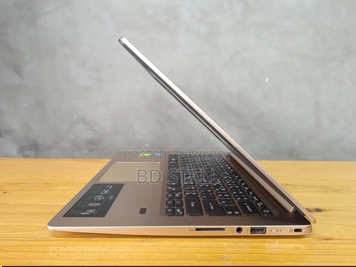 Laptop Acer Switch One 4GB Intel Celeron SSD 72GB