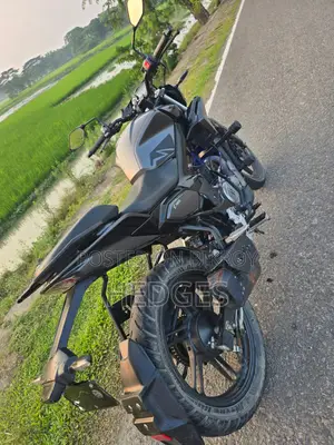Hero Xtreme 125R 2025 Black