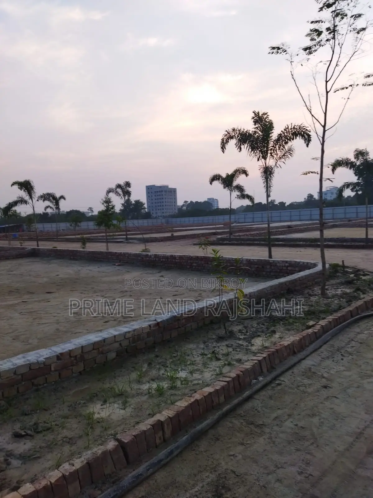 Looking for land for your dream home in Rajshahi?