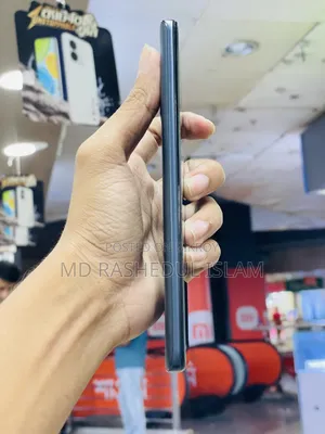 iQOO 128 GB Blue