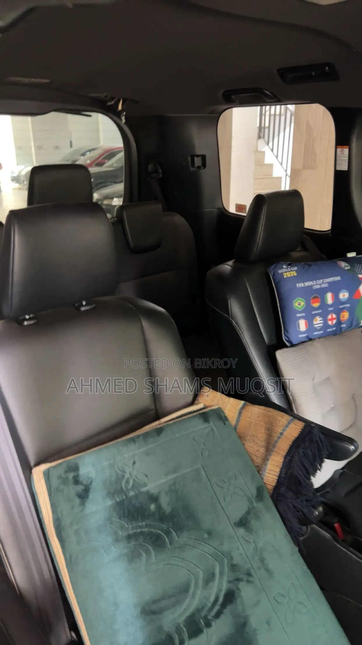 Toyota Esquire 1.8 Front-Wheel Drive Hybrid (7-seater) 2017 Black