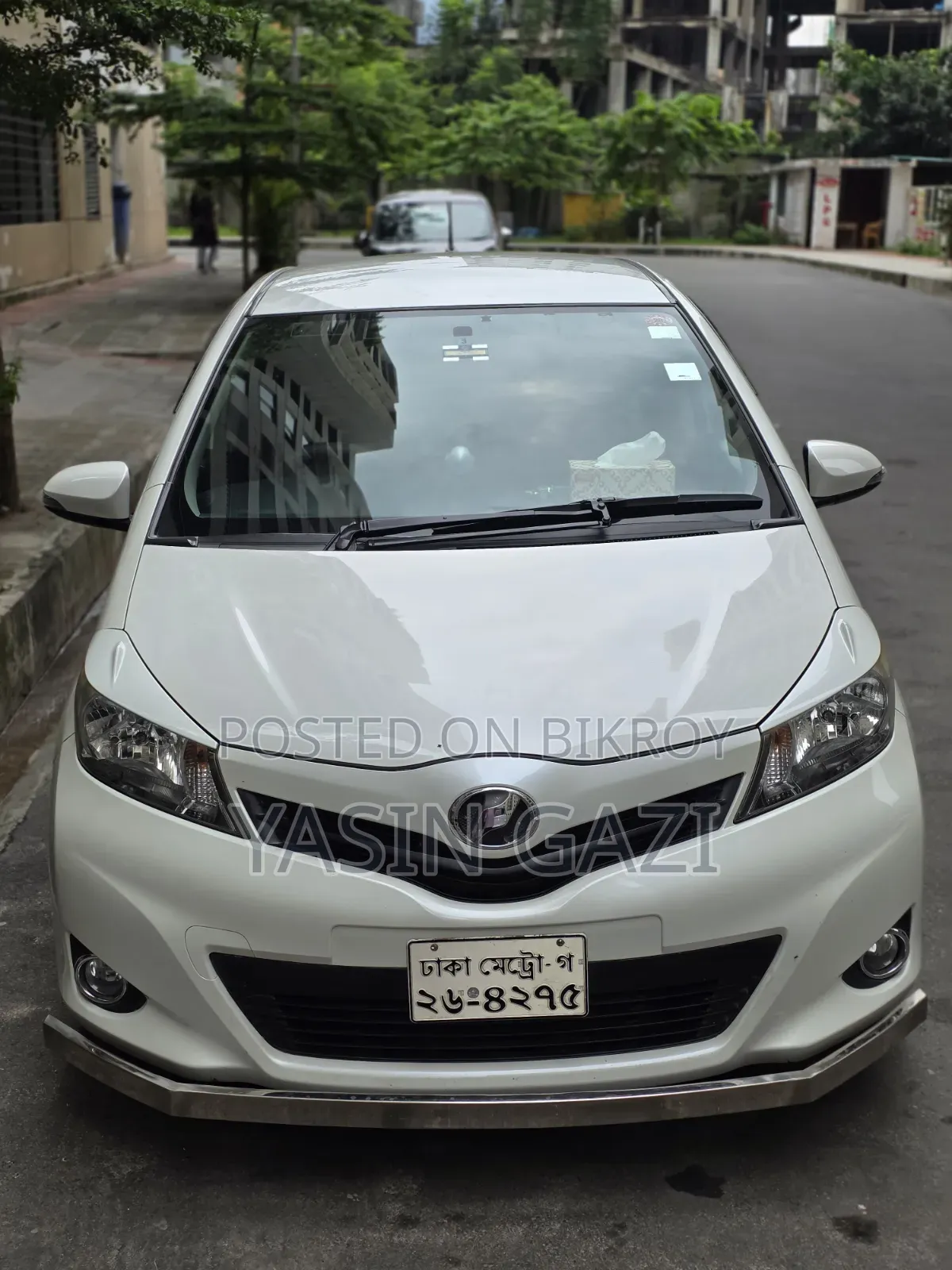 Toyota Vitz 2011 Pearl