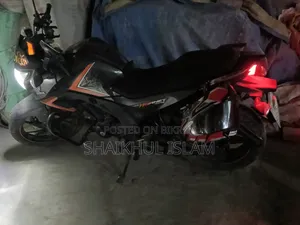 Honda Hornet 2018 Yellow