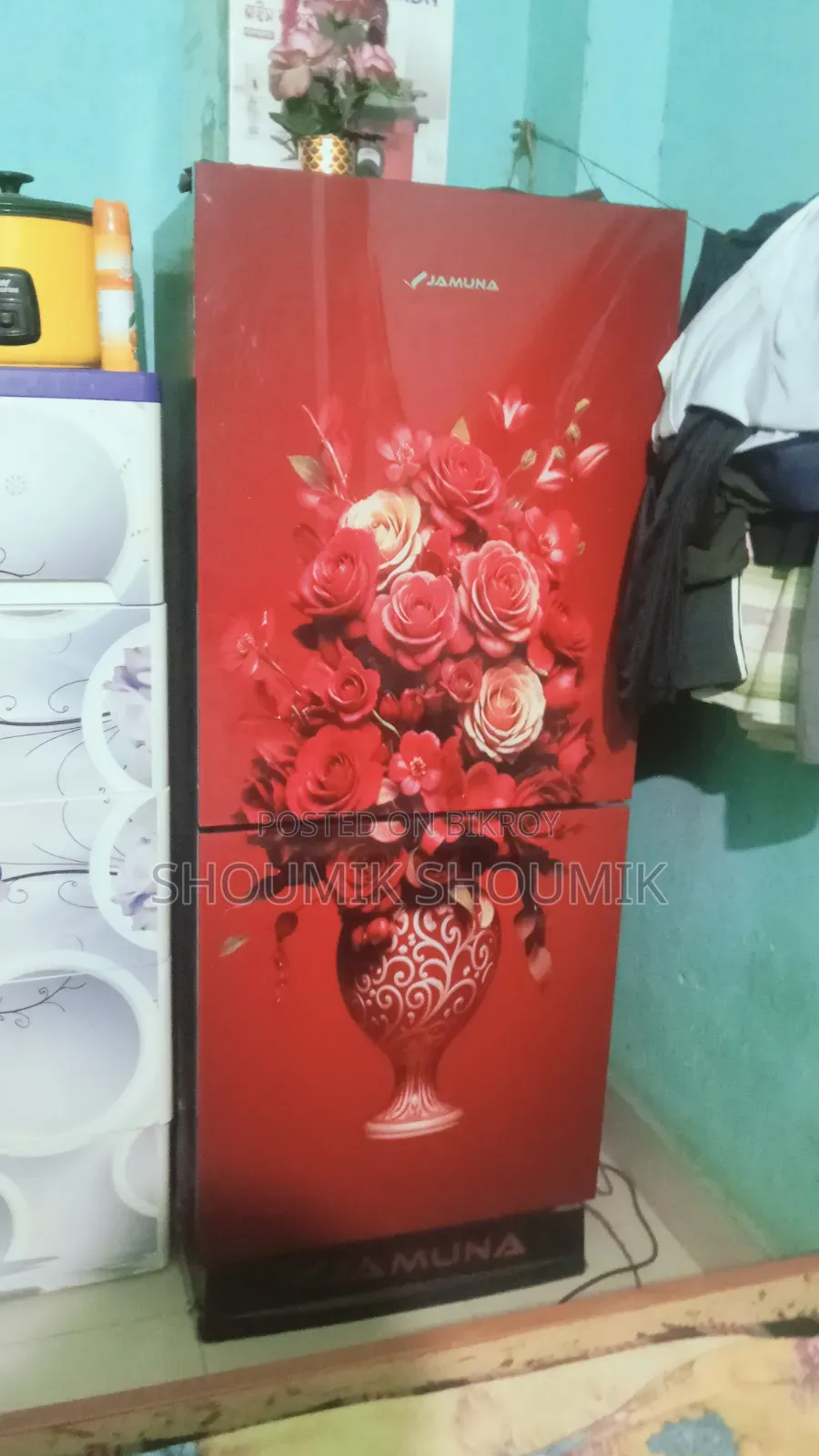 জরুরী টাকার প্রয়োজনে ফ্রিজটি বিক্রি করা হবে।