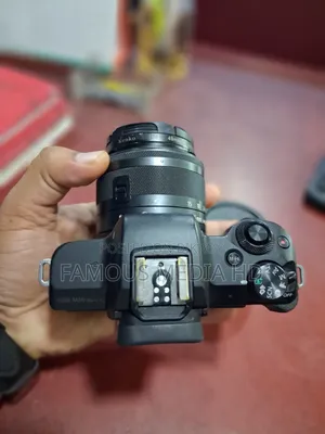 Canon M50 Mark 2 Mirrorless Camera & 15-45mm Kit Lens