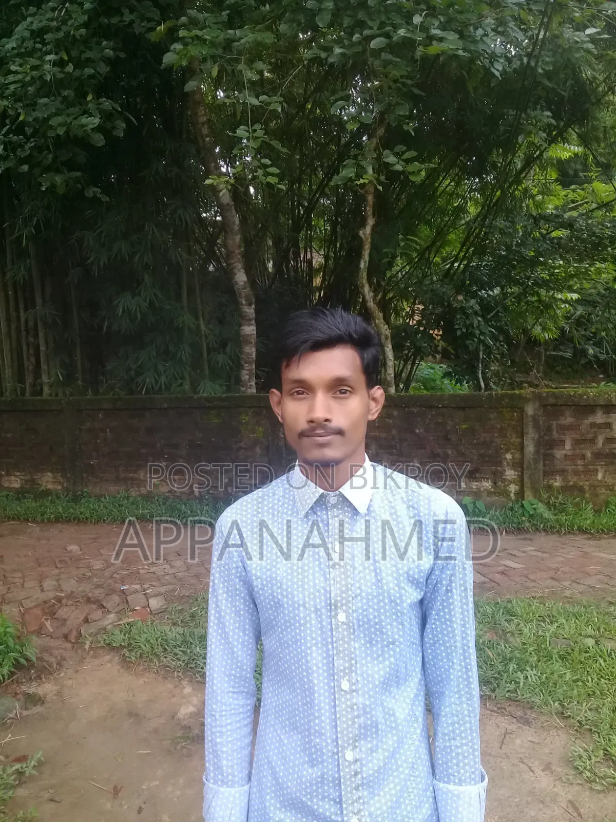 ড্রাইভার ৫ বছরের অভিজ্ঞতা সহ