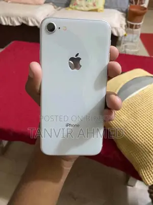 Apple iPhone 8 64 GB White