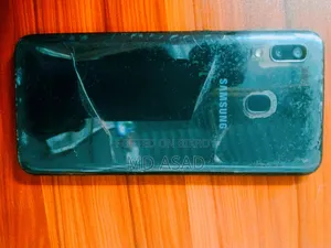 Samsung Galaxy A20 32 GB Black