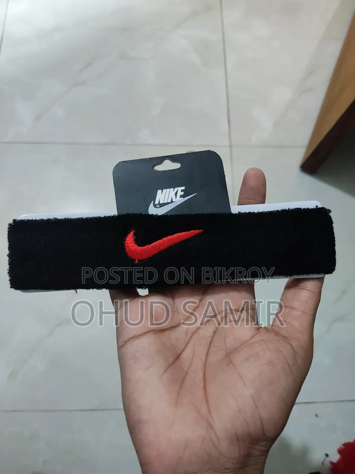 নাইকি হেডব্যান্ড ( Nike Headband)
