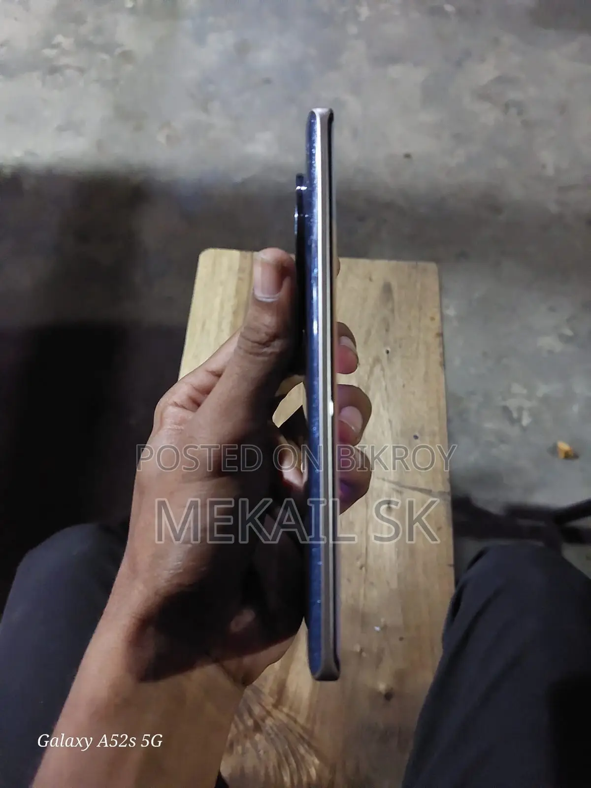 হেলিও ১০০ ২৫৬ জিবি নীল