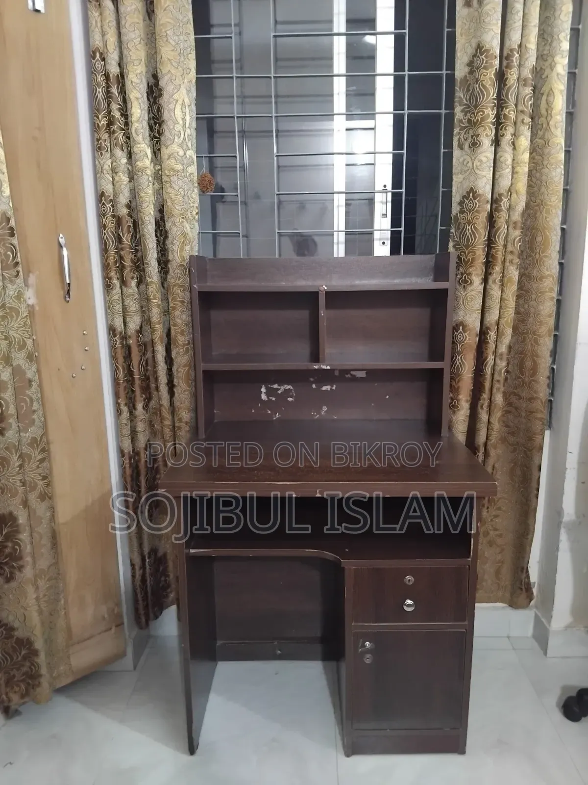 টেবিল বিক্রির জন্য