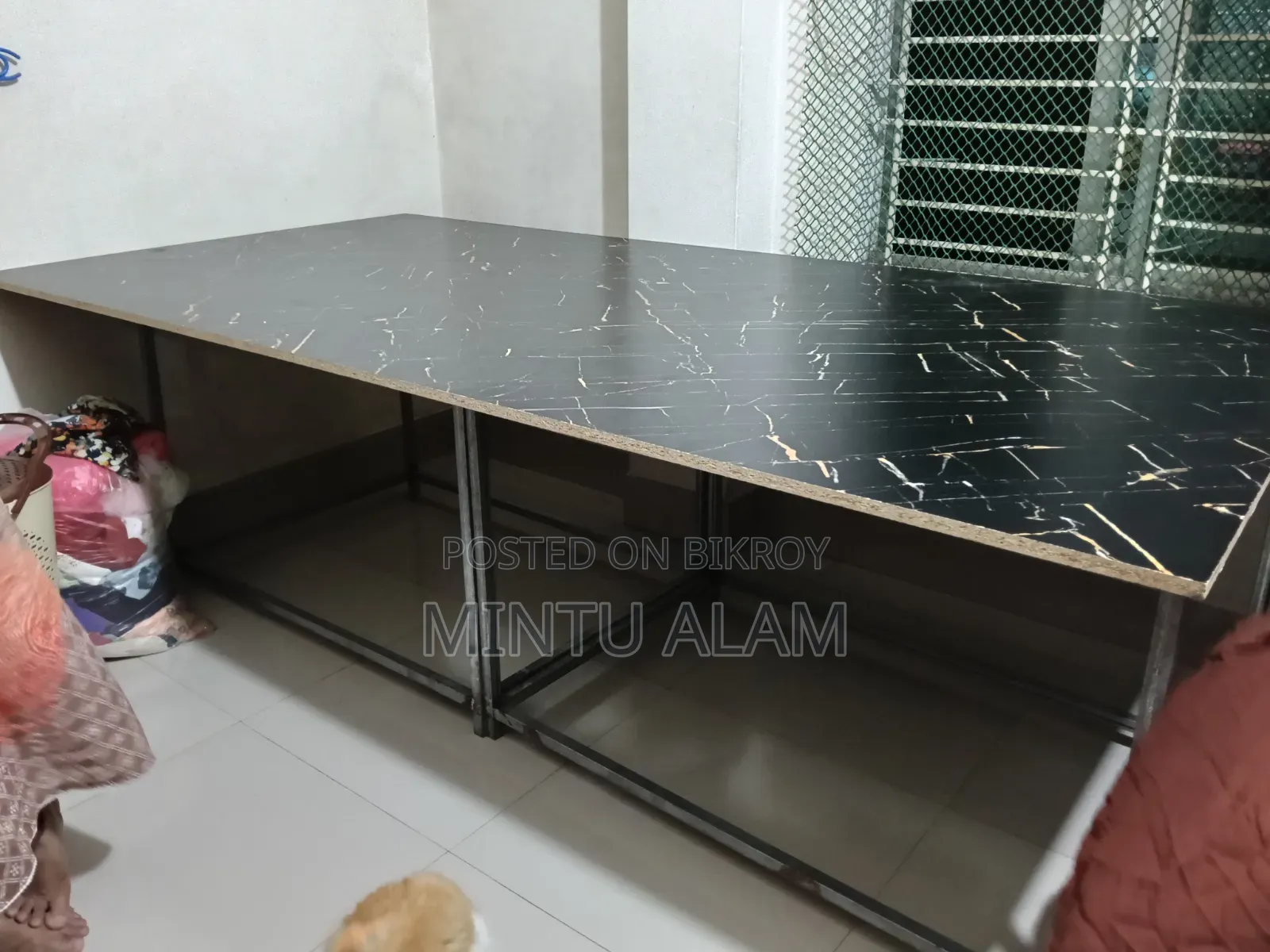 টেবিল সেল গার্মেন্টস ব্লক বাটিক