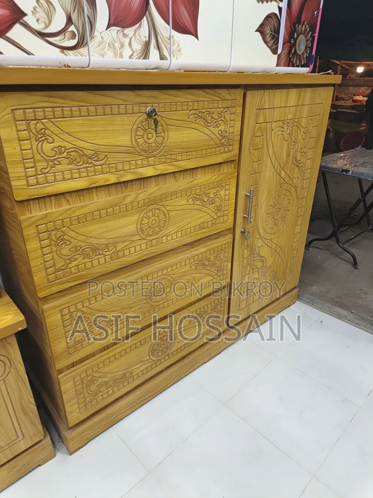 নতুন শোরুম ডিসপ্লে ওয়ারড্রপ (৪ ড্রয়ার, ১ পাল্লা) পাইকারি দামে বিক্রি