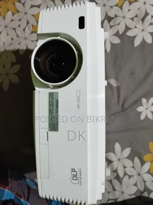 ডিএলপি মিতসুবিশি এক্সডি ৬০০ইউ প্রজেক্টর