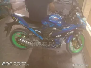 সুজুকি জিক্সার এসএফ ২০১৭ নীল