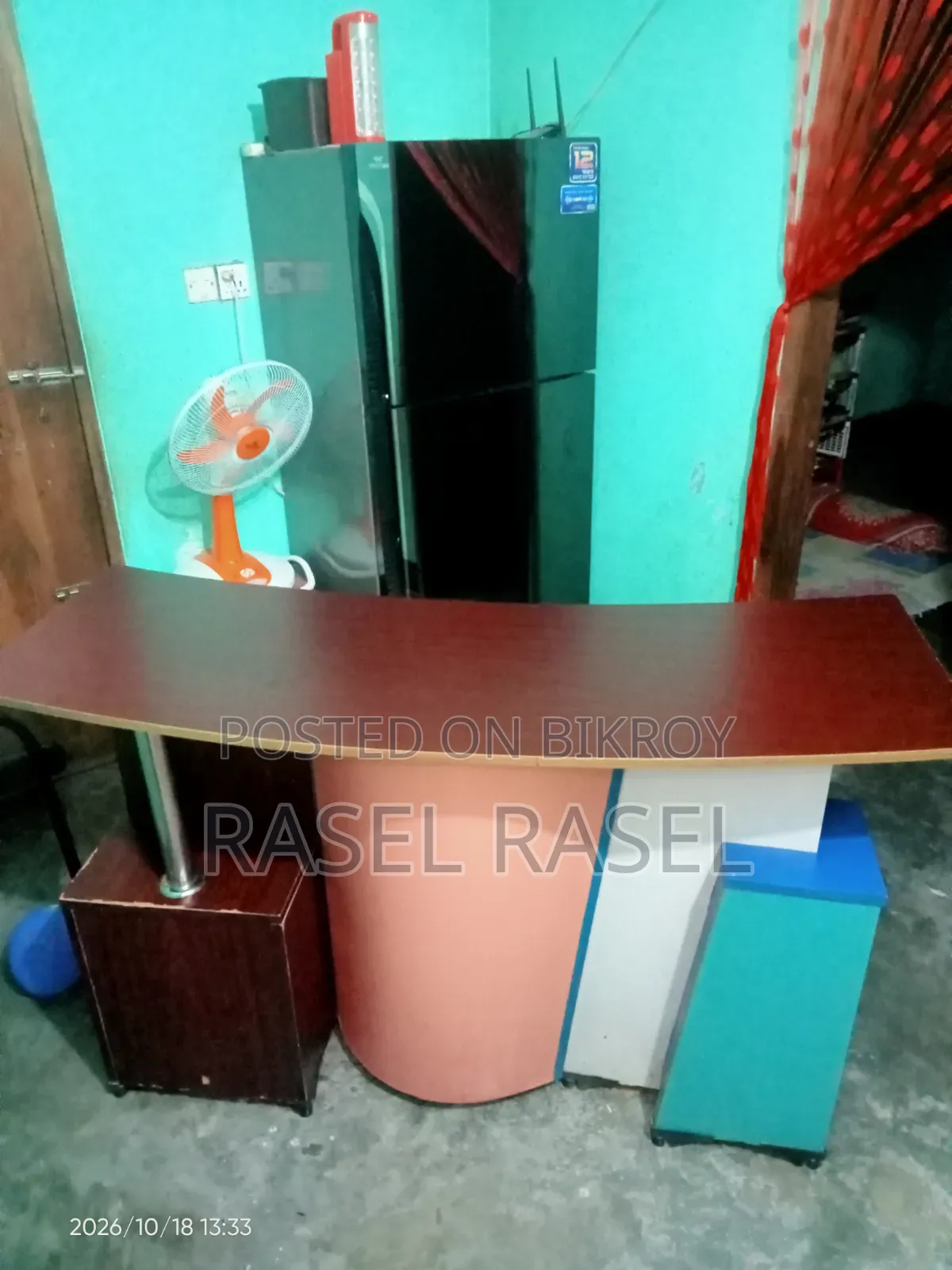 ডেক্স টেবিল