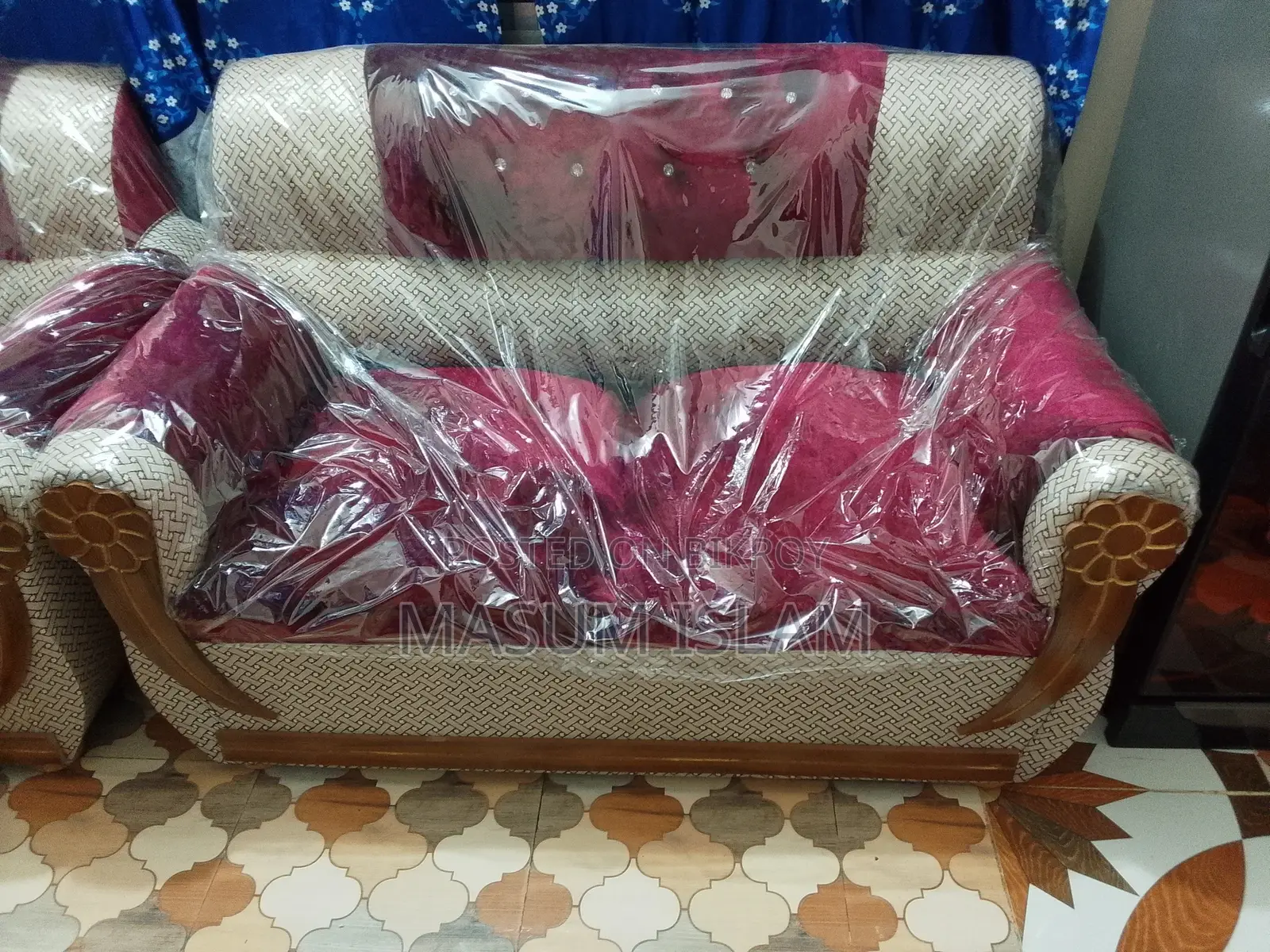 New 2+1 Sofa for Sale with Turkish Fabric Cover and Foam Cushions
