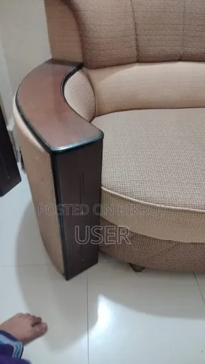 লিভিং রুমের জন্য সোফা