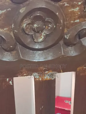 মেহগনি কাঠের ৫ সিটের সোফা সেট বিক্রয় হবে