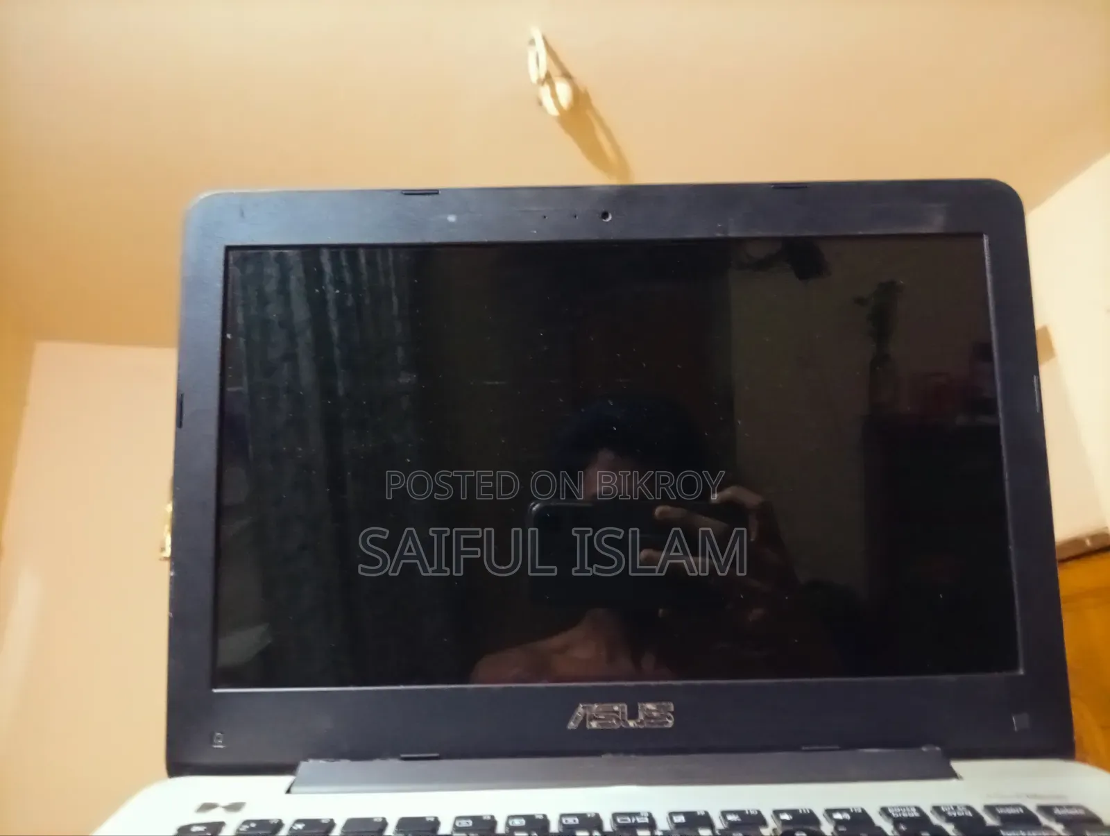 Laptop Asus A42DE 4GB RAM Intel Core i3 500GB HDD