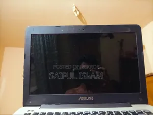 Laptop Asus A42DE 4GB RAM Intel Core i3 500GB HDD
